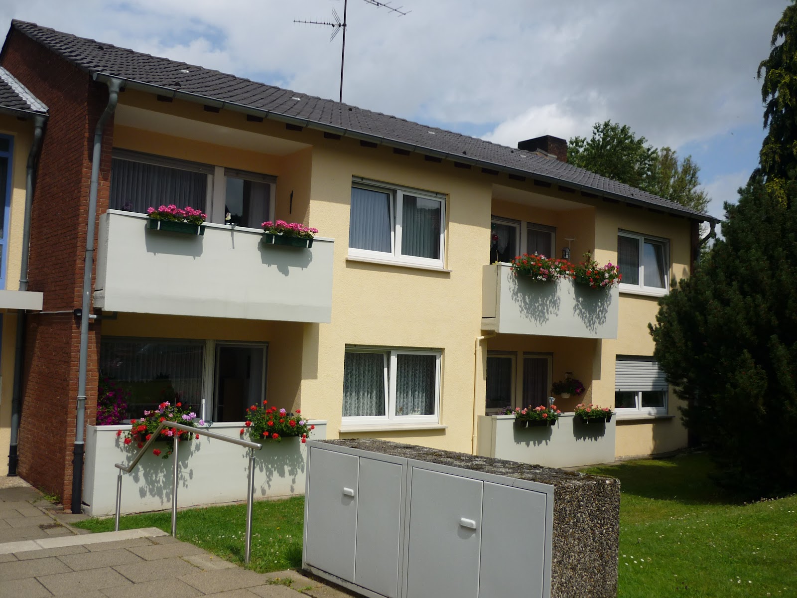 Hausansicht vorne rechte Haushälfte